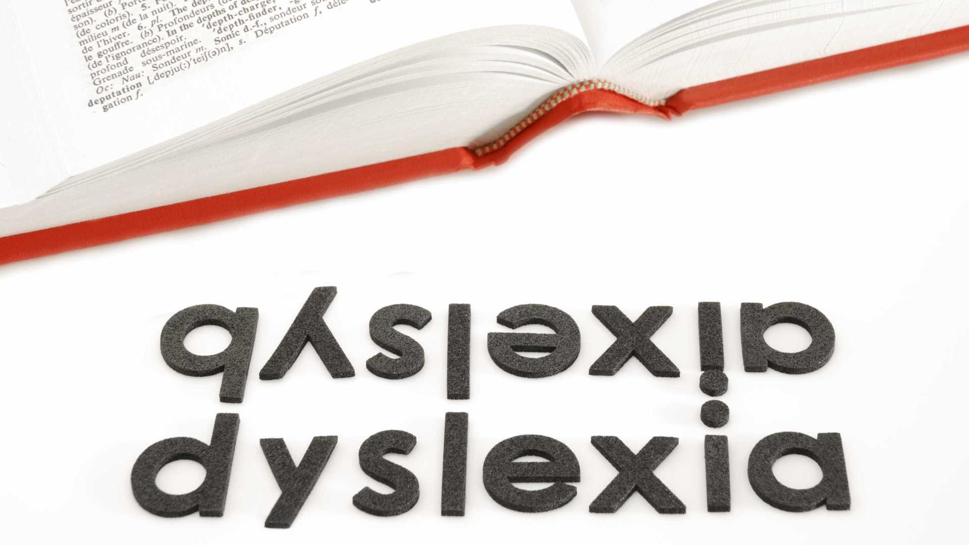 dislexia-pode-ser-provocada-por-um-defeito-nos-olhos.jpg