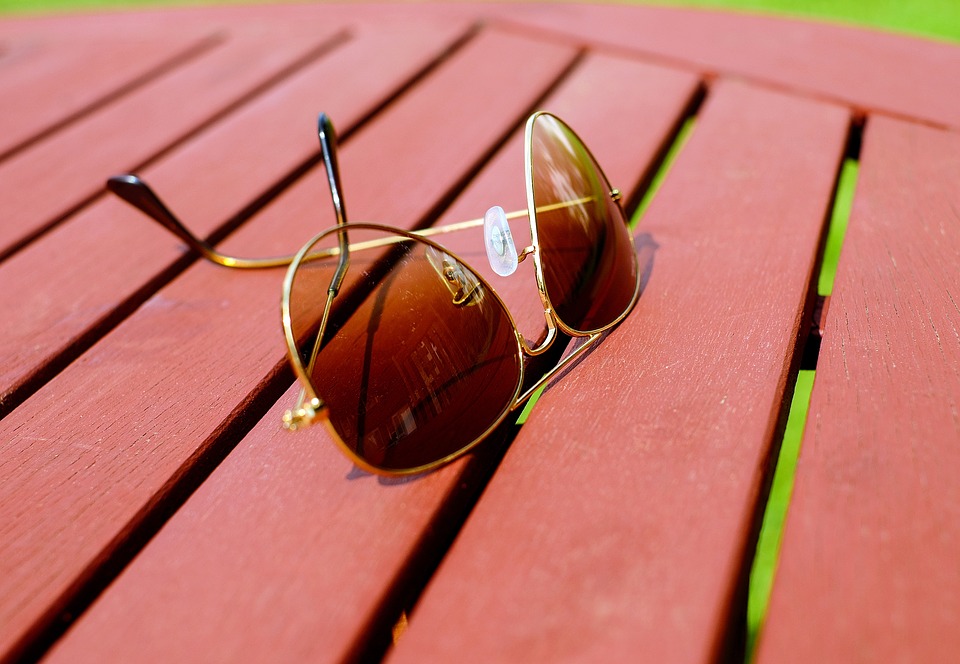 sunglasses-1401743_960_720.jpg